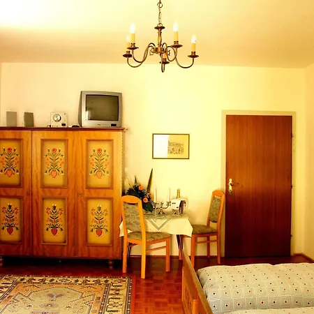 Casa Ema Hotel *
