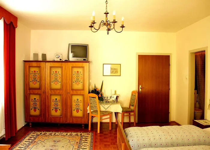 Casa Ema Szálloda *